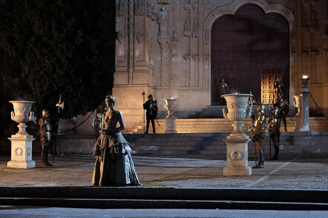Still Star-Crossed : Photo Laura Dale