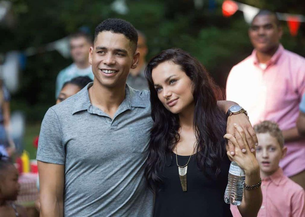 Valor : Photo Charlie Barnett, Christina Ochoa