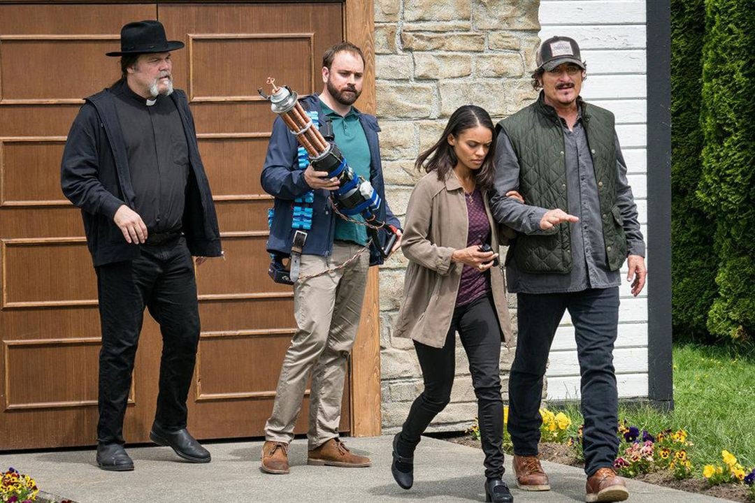 Ghost Wars : Photo Kandyse McClure, Andrew Moxham, Kim Coates, Vincent D'Onofrio