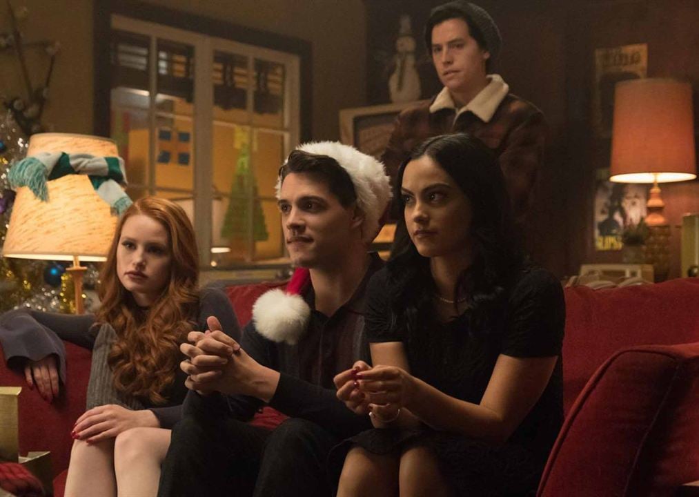 Riverdale : Photo Madelaine Petsch, Camila Mendes, Casey Cott, Cole Sprouse