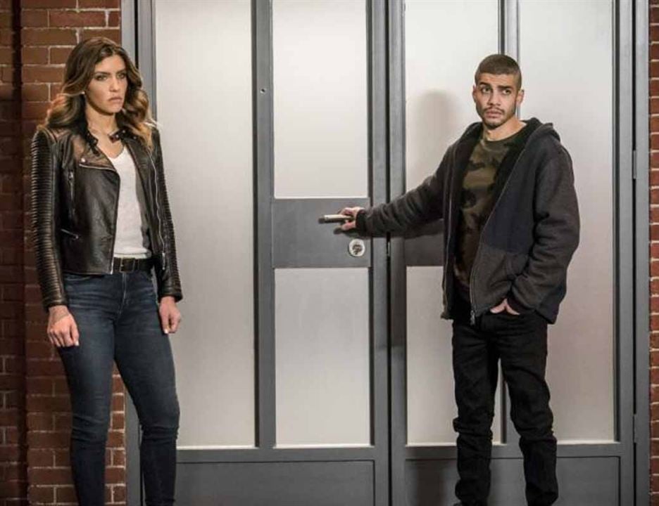 Arrow : Affiche Rick Gonzalez, Juliana Harkavy