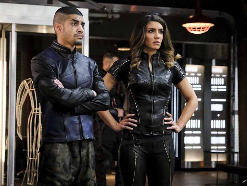 Arrow : Photo Rick Gonzalez, Juliana Harkavy