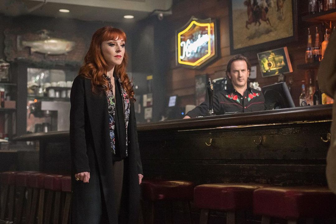 Supernatural : Affiche Ruth Connell