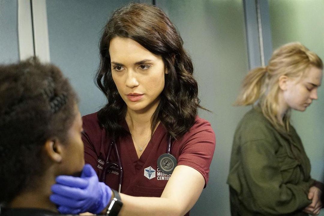 Chicago Med : Photo Torrey DeVitto