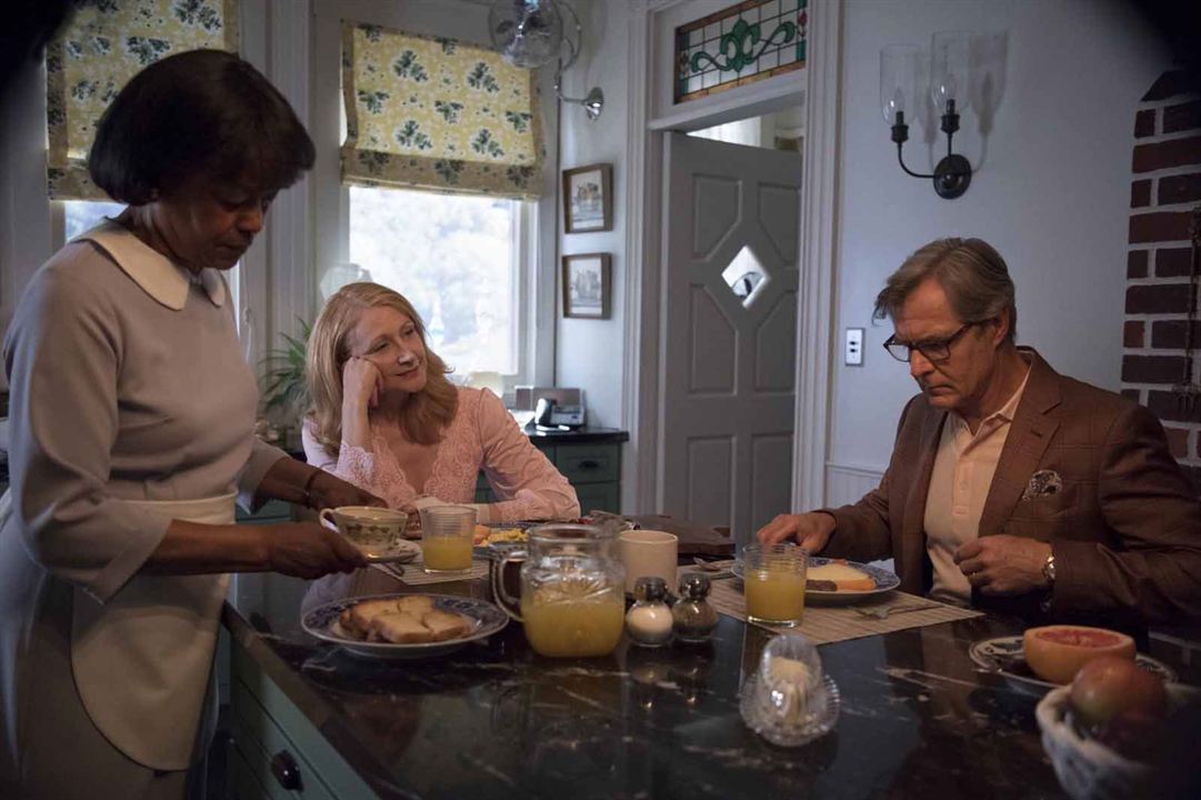 Sharp Objects : Photo Henry Czerny, Patricia Clarkson