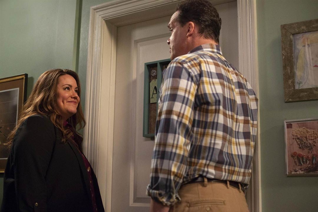 American Housewife (2016) : Photo Katy Mixon