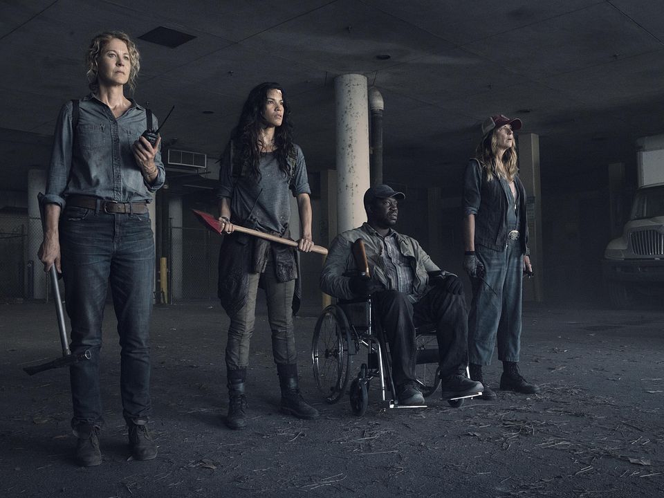 Fear The Walking Dead : Photo Danay Garcia, Jenna Elfman
