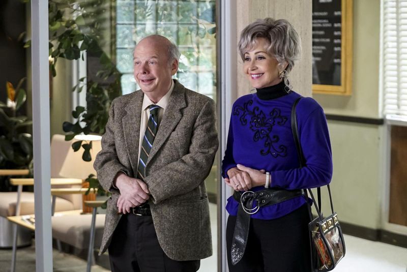 Young Sheldon : Photo Wallace Shawn, Annie Potts