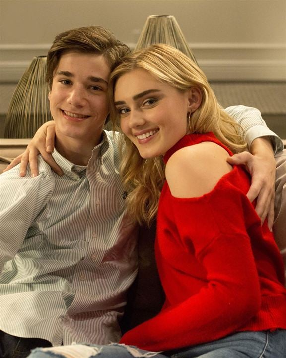 American Housewife (2016) : Photo Daniel DiMaggio, Meg Donnelly