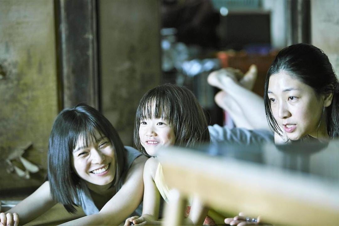 Une Affaire de famille : Photo Sakura Andô, Mayu Matsuoka, Miyu Sasaki