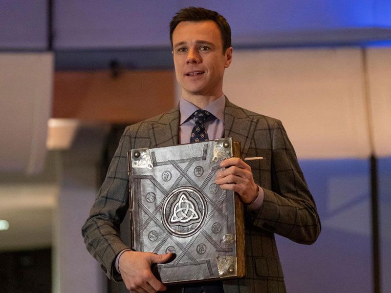 Charmed (2018) : Photo Rupert Evans