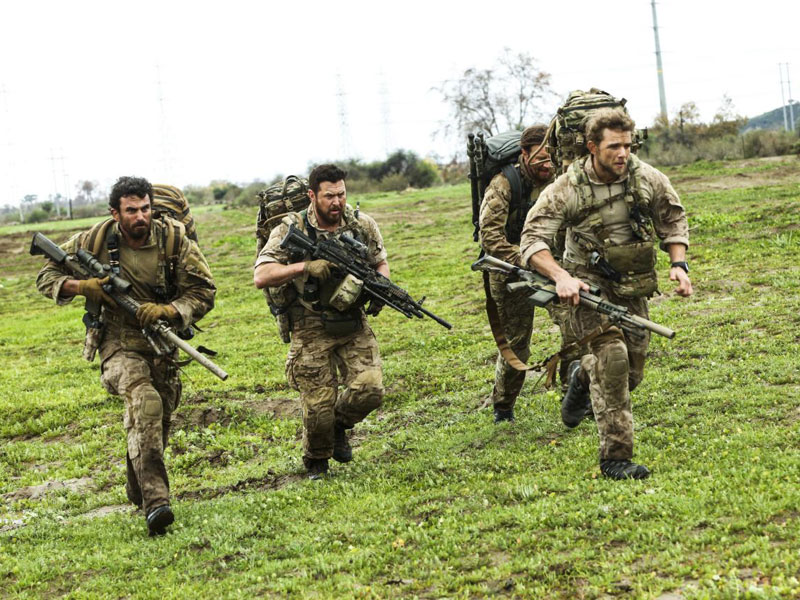SEAL Team : Photo Justin Melnick, Tyler Grey, A.J. Buckley, Max Thieriot