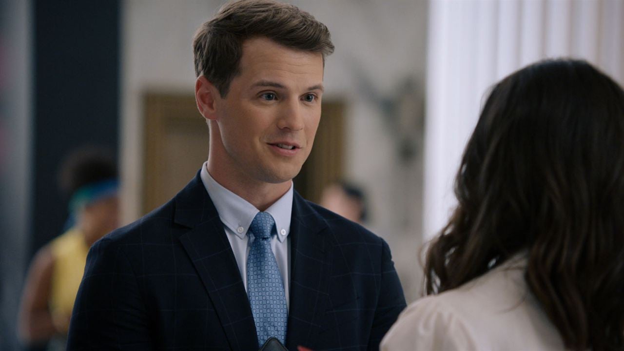 Grand Hotel (2019) : Photo Freddie Stroma