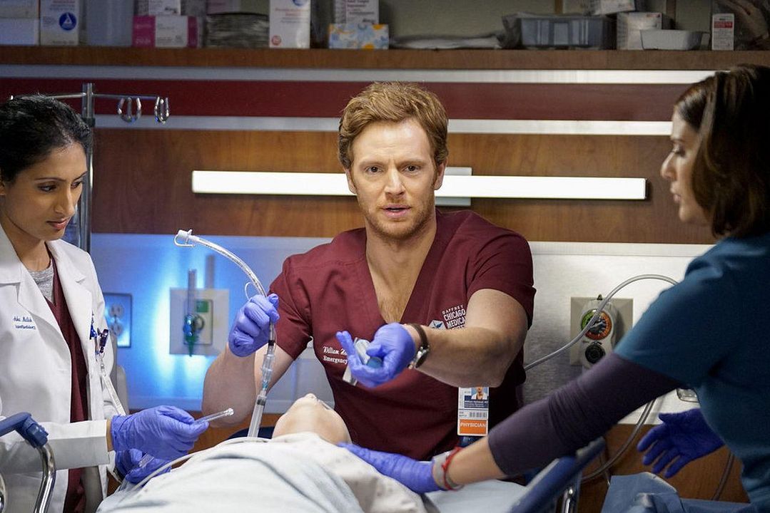 Chicago Med : Photo Nick Gehlfuss