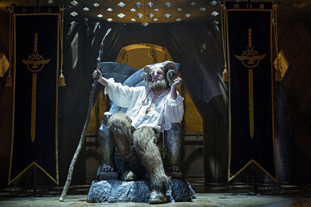 The Magicians : Photo Dominic Burgess