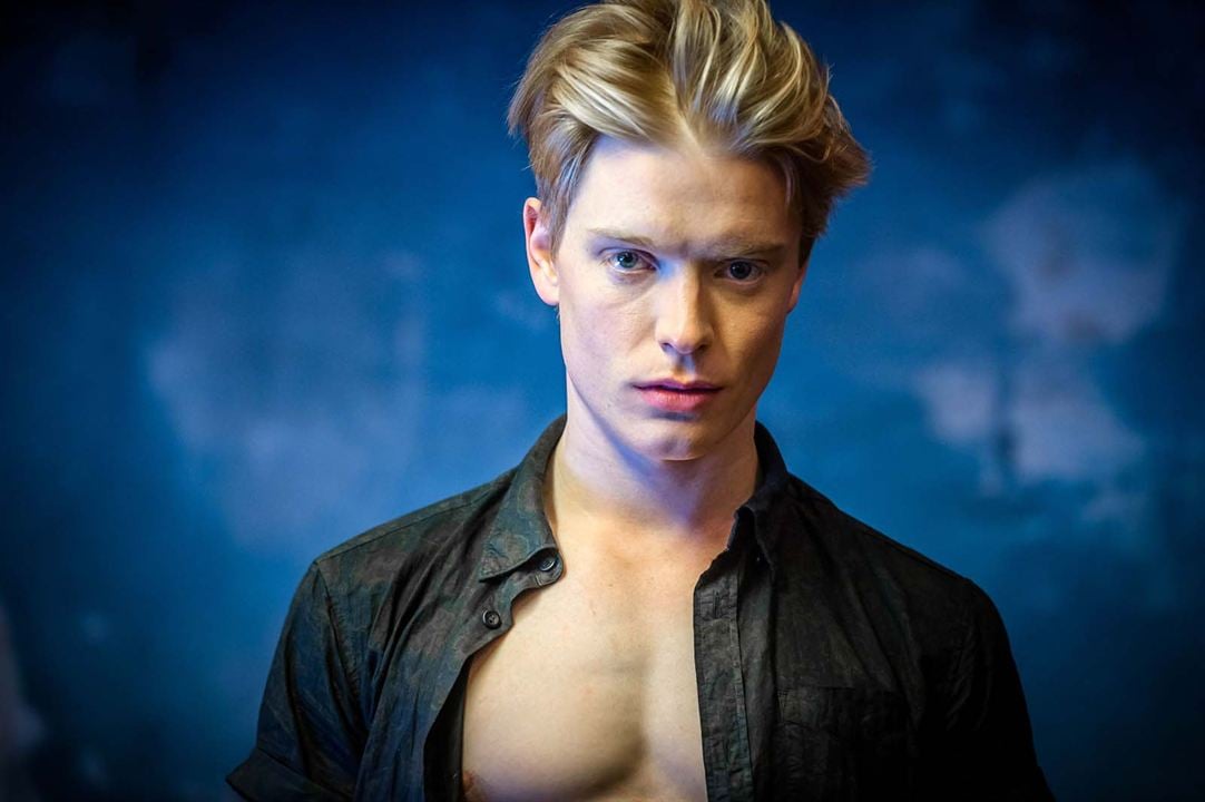 Cucumber : Photo Freddie Fox