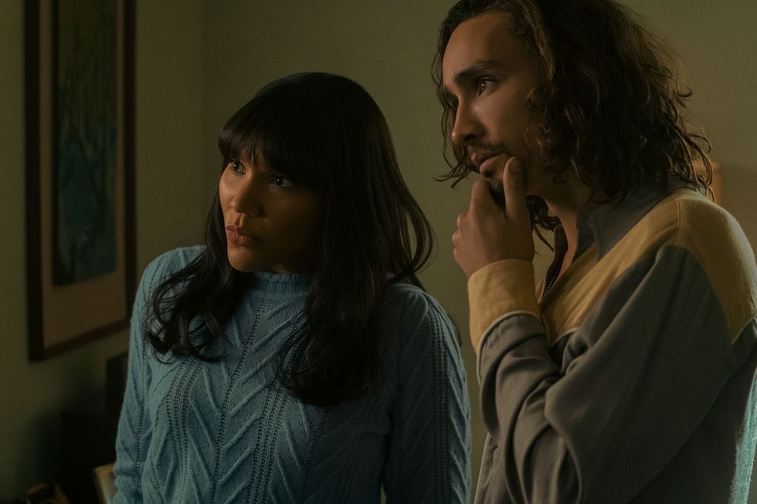 Umbrella Academy : Photo Emmy Raver-Lampman, Robert Sheehan