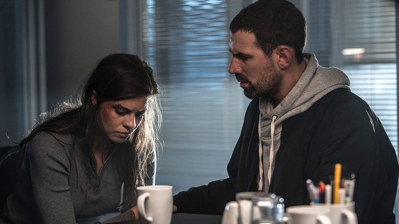 Le Tueur De L Ombre Saison 1 Poster Le Tueur de l'ombre - Saison 1 - Affiche 13 sur 17 - AlloCiné