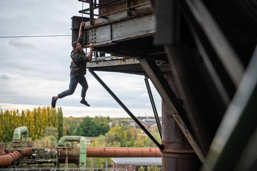 Die Rettung der uns bekannten Welt : Photo Emilio Sakraya