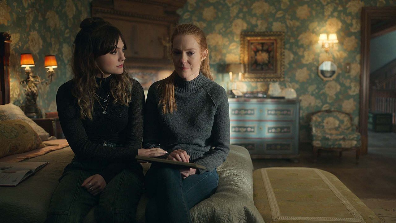 Poster saison 2 Affiche 15 sur 95 AlloCiné