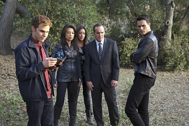 Marvel : Les Agents du S.H.I.E.L.D. : Photo Clark Gregg, Iain De Caestecker, Chloe Bennet, Brett Dalton, Ming-Na Wen