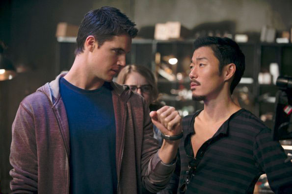 The Tomorrow People (2013) : Photo Aaron Yoo, Robbie Amell