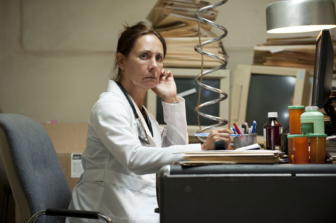 Getting On : Photo Laurie Metcalf