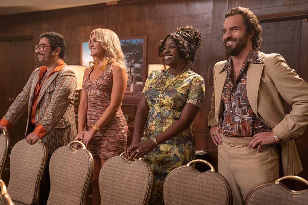 Photo Jake Johnson (II), Idara Victor, Jessica Lowe, Oscar Montoya