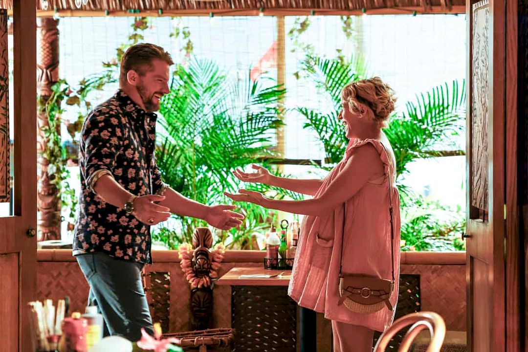 Magnum (2018) : Photo Zachary Knighton, Betsy Phillips