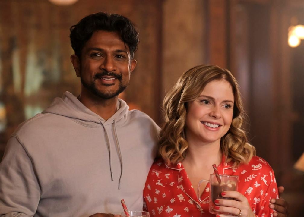 Ghosts : fantômes à la maison : Photo Rose McIver, Utkarsh Ambudkar