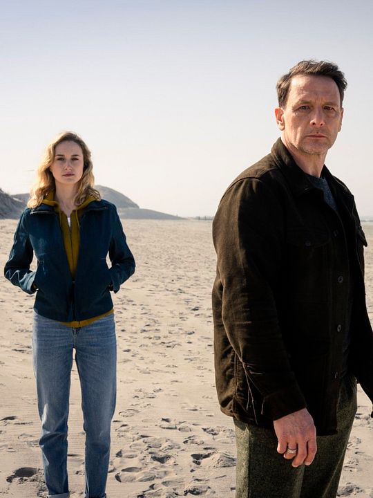 Seaside Crimes : Les tombes des dunes : Affiche