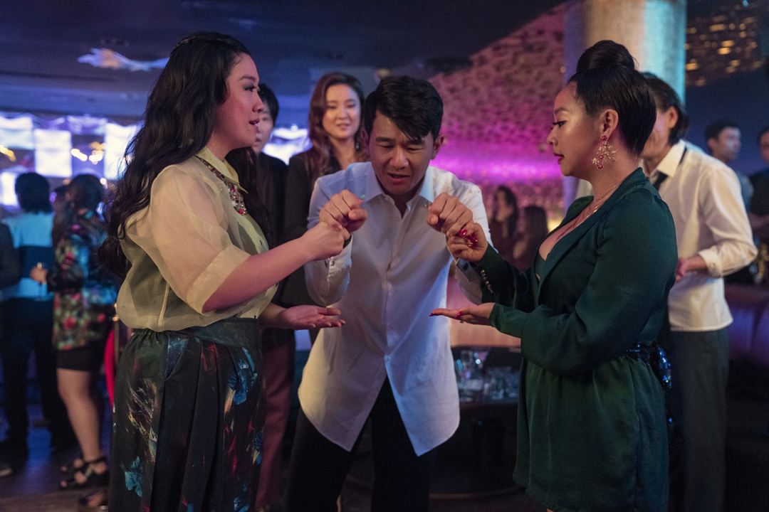 Joy Ride : Photo Sherry Cola, Ronny Chieng, Stephanie Hsu