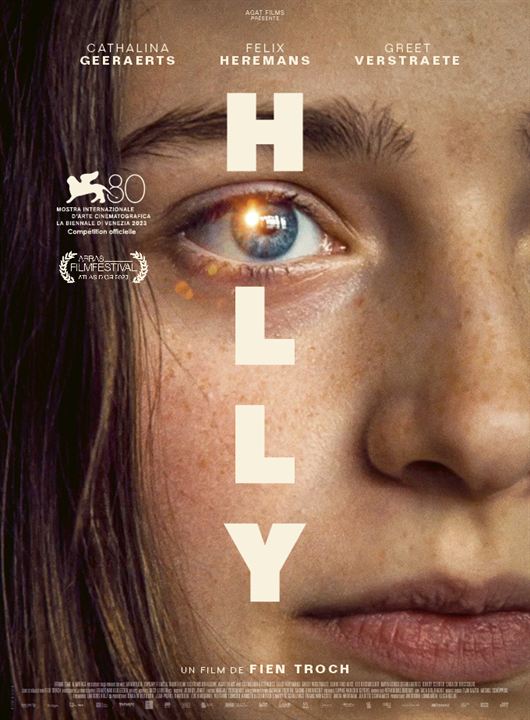 Holly : Affiche