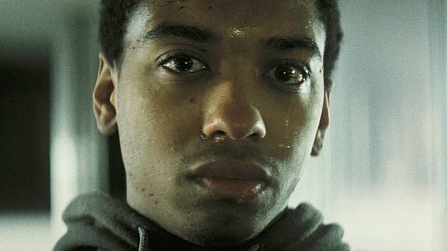 La Nuit se traîne Trailer