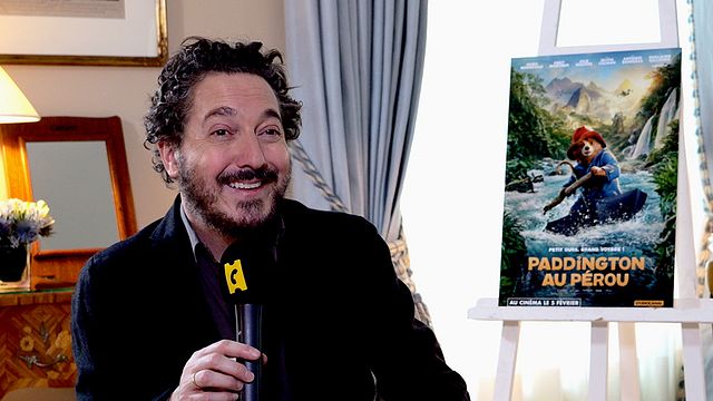 Guillaume Gallienne est réalisateur, scénariste, acteur de la Comédie-Française... Mais pour les enfants il est la voix du petit ours naïf Paddington. Rencontre avec la voix française de l'ourson préféré des enfants.
