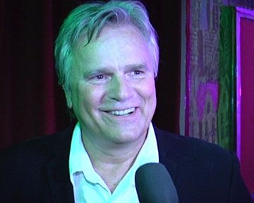 MacGyver à Paris; Une suite pour "Theatre Bizarre"; Le chiffre : 220 millions pour "Taken 2"; Les affiches du jour; TV : permis de mater, permis de zapper; Le courrier des internautes; En rab' : "L'Homme qui rit"