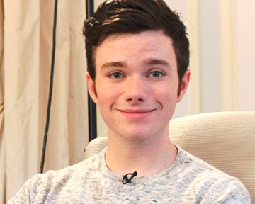 Chris Colfer répond à vos questions !; Encore de la magie pour Emma Watson; Le chiffre : "Terminator 5"; TV : permis de mater, permis de zapper; Le courrier : Michael Bay; En rab' : la BA de "Pour une femme";