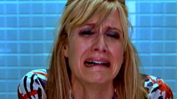 Gorillaz crache sur "Glee"  ;  Enrico Colantoni, Jaimie Alexander et Richard Chamberlain jouent les guests  ;  Laura Dern pète un câble  ;  "30 Rock", "Urgences", "Will & Grace" : quand les séries tentent le Live  ;  Bienvenue à "Blue Mountain State" !