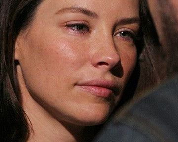 "Lie To Me" et "Human Target" annulées  ;  "House" renouvelée  ;  Les aventures de "Sarah Jane" sont bien terminées...  ;  Plus qu'une saison pour "Les Arnaqueurs VIP"  ;  Bientôt le retour de "Luther"  ;  Charlie Hunnam casté dans le prochain Guillermo Del Toro  ;  Marg Helgenberger des "Experts" au micro  ;  Le remplaçant de "Nathan" dans "Misfits"  ;  "Eureka", le retour en juillet  ;  Un teaser de "True Blood"  ;  Zoom sur les cliffhangers de fin de saison   ;  Bonnie de "Vampire Diaries" se met à la chanson