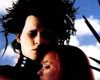 Saviez-vous que le film marque la première collaboration entre Johnny Depp et Tim Burton, que Johnny Depp ne prononce que 169 mots dans le film, qu'il s'agit de la dernière apparition de Vincent Price au cinéma...