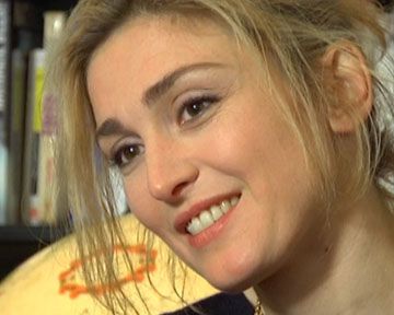 "Huit fois debout" vu par le réalisateur Xabi Molia et ses acteurs, Denis Podalydès et Julie Gayet.