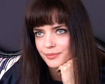 Portrait d'une jeune actrice. 