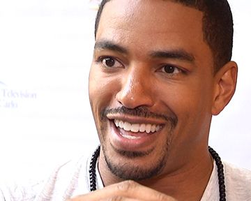 Laz Alonso revient sur "Breakout Kings" et sa participation au film événement "Avatar".

Interview réalisée lors du 51ème Festival de Monte-Carlo. 