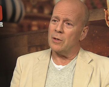 "Die Hard 5" : John McClane is back !; Des spin; off pour "Star Wars"; News en bref; la "Justice League" en danger; Bonus : bienvenue à la "Monstres Academy" !