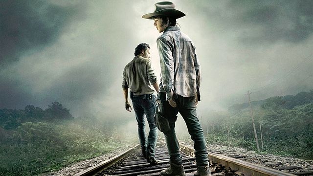 Cette semaine dans Tueurs en Séries :&nbsp;Michelle Dockery&nbsp;de Downton Abbey prend l’avion, le nouveau Doctor Who se dévoile, un peu de The Walking Dead, des indices sur American Horror Story et Banshee qui débarque en France.