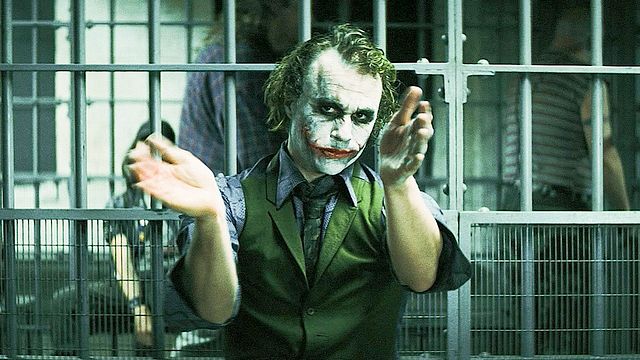 "Il n'y a plus rien à craindre, commissaire, on l'a coffré ! Et vous croyez vraiment que ça va suffire ?"