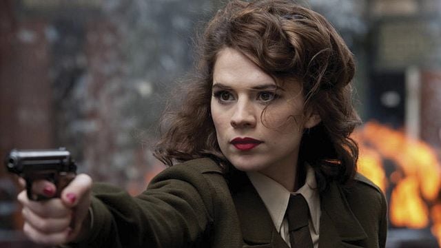 Un poster et un synopsis pour la série "Agent Carter", des acteurs confirmés dans "Gotham", le relooking des robots de "Transformers", des news de Avatar 2, 3 et 4...