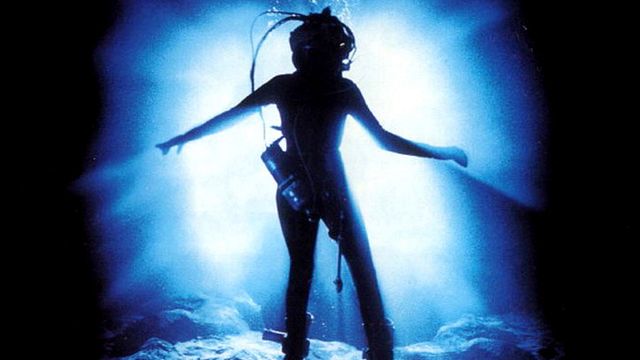 Michel &amp; Michel plongent vers les profondeurs pour traquer les faux raccords semés par James Cameron et ses amis les aliens...