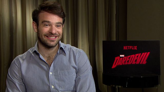 Un rôle comme celui de Daredevil est physique à plus d'un titre : à cause des combats tout d'abord, mais aussi de la cécité du personnage, qui a posé quelques difficultés à Charlie Cox.