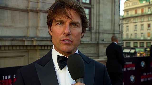 Habitué à effectuer ses propres cascades, Tom Cruise s'en donne à coeur joie dans "Mission : Impossible - Rogue Nation". Un opus bourré d'action et qui joue la carte de l'authenticité, comme l'expliquent la star, ses partenaires Simon Pegg et Rebecca Ferguson, et le réalisateur Christopher McQuarrie.